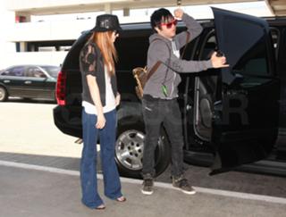 Ashlee Simpson feet photo thumbnail