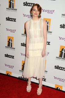 Emma Stone feet photo thumbnail