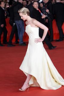Jennifer Lawrence feet photo thumbnail