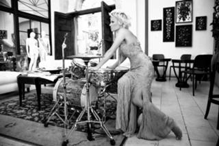 Pamela Anderson feet photo thumbnail