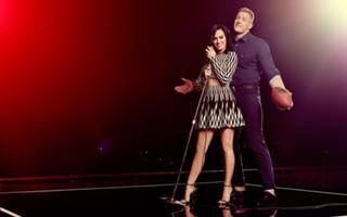 Katy Perry feet photo thumbnail
