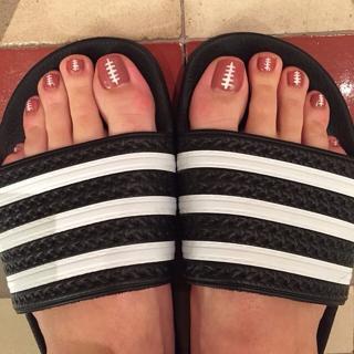 Katy Perry feet photo thumbnail