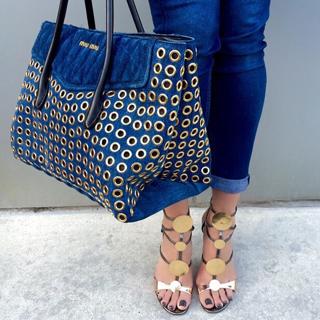 Lili Estefan feet photo thumbnail