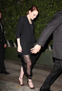 Emma Stone feet photo thumbnail