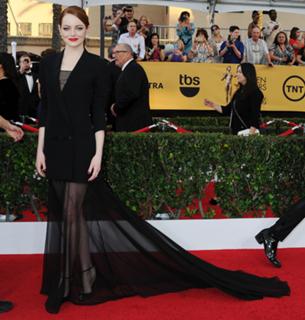 Emma Stone feet photo thumbnail