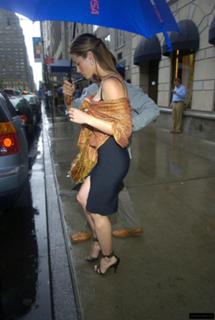 Jessica Biel feet photo thumbnail