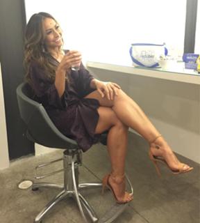 Sabrina Sato feet photo thumbnail