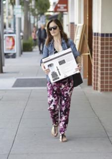 Minka Kelly feet photo thumbnail
