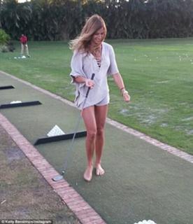 Kelly Bensimon feet photo thumbnail