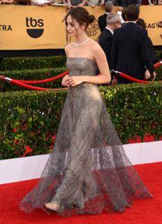 Emmy Rossum feet photo thumbnail