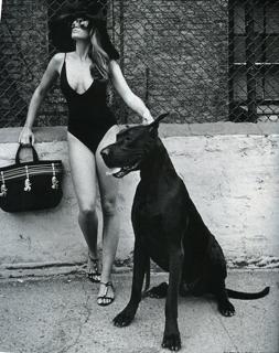 Cindy Crawford feet photo thumbnail