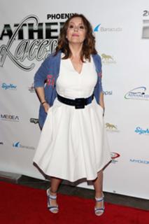 Alyssa Milano feet photo thumbnail