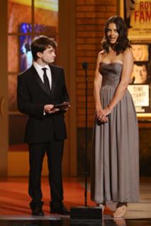Katie Holmes feet photo thumbnail