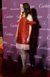 Julianne Moore feet photo thumbnail