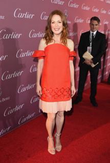 Julianne Moore feet photo thumbnail
