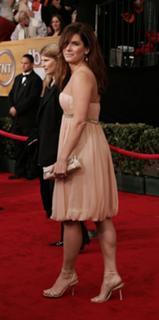Sandra Bullock feet photo thumbnail