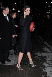 Sandra Bullock feet photo thumbnail