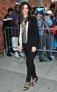 Sandra Bullock feet photo thumbnail