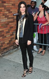 Sandra Bullock feet photo thumbnail