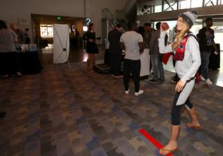 AnnaLynne McCord feet photo thumbnail