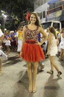 Juliana Paiva feet photo thumbnail