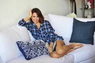 Brooke Burke feet photo thumbnail