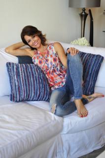 Brooke Burke feet photo thumbnail