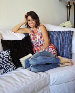 Brooke Burke feet photo thumbnail