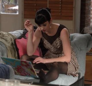 Krysten Ritter feet photo thumbnail