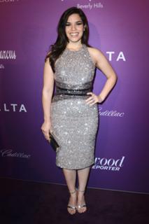 America Ferrera feet photo thumbnail
