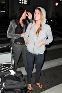 Audrina Patridge feet photo thumbnail