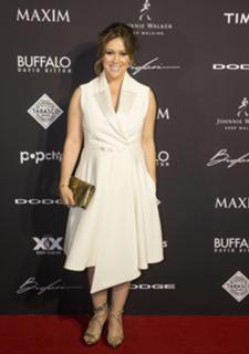 Alyssa Milano feet photo thumbnail