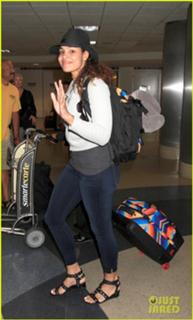 Jordin Sparks feet photo thumbnail