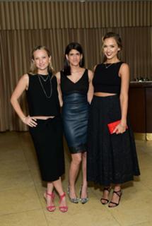 Jessica Alba feet photo thumbnail