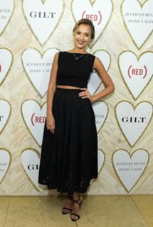 Jessica Alba feet photo thumbnail