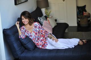 Brooke Burke feet photo thumbnail