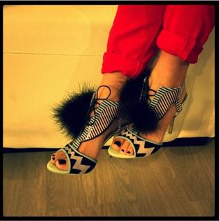 Mary Synatsaki feet photo thumbnail