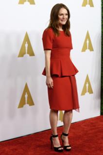 Julianne Moore feet photo thumbnail