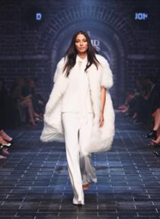 Jessica Gomes feet photo thumbnail
