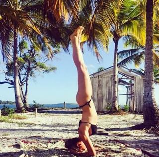 Giovanna Lancellotti feet photo thumbnail
