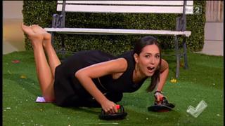Caterina Balivo feet photo thumbnail