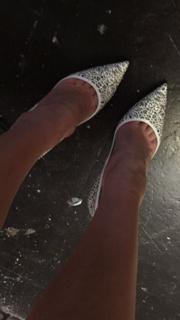 Grace Helbig feet photo thumbnail