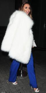 Jade Thirlwall feet photo thumbnail