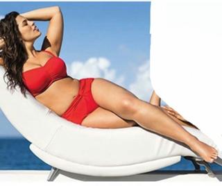 Ashley Graham feet photo thumbnail