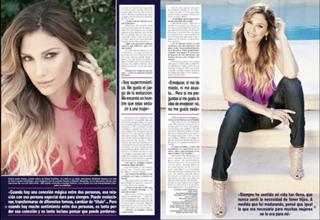 Daisy Fuentes feet photo thumbnail