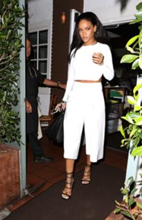 Rihanna feet photo thumbnail