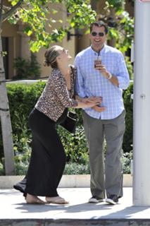 Molly Sims feet photo thumbnail