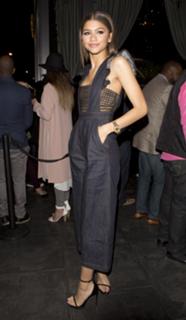 Zendaya feet photo thumbnail