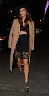 Nicole Scherzinger feet photo thumbnail