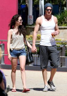 Kaya Scodelario feet photo thumbnail